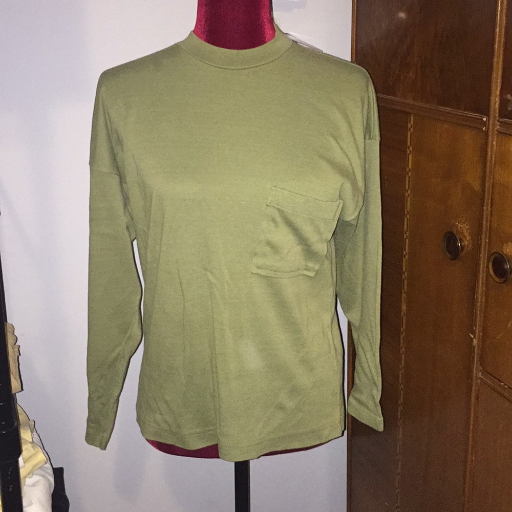 OAKBROOK Sport size medium Olive long sleeve